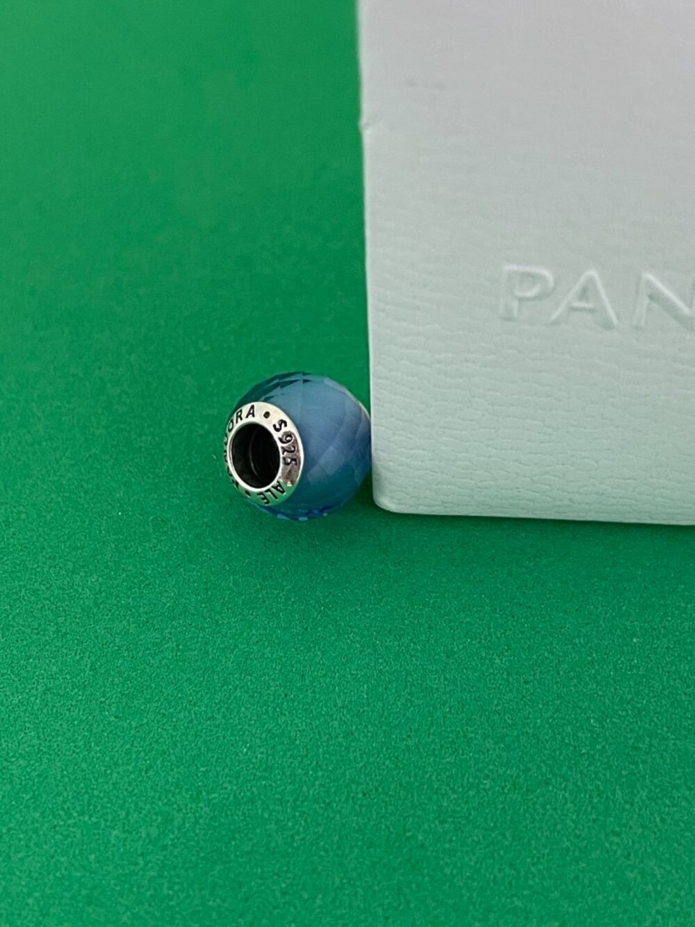 Authentic NEW! AUTHENTIC PANDORA Geometric Facets with Sky Blue Crystal Charm - Picture 5 of 5